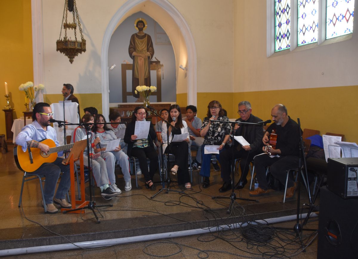 Emotiva Misa de Envío Despide a los Cuartos Medios del Colegio San Marcos de Macul