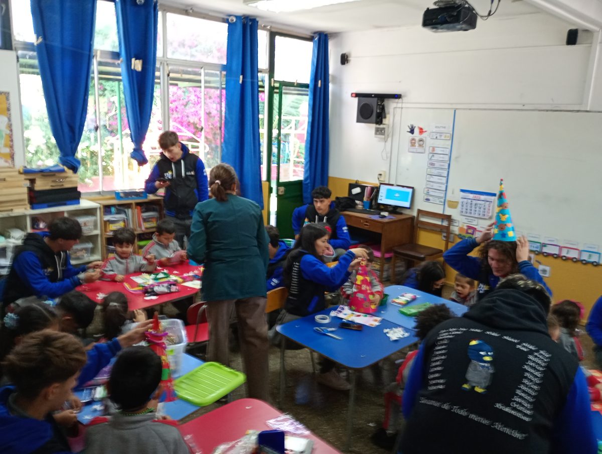 Emotiva despedida a los estudiantes de Cuarto Medio 2025