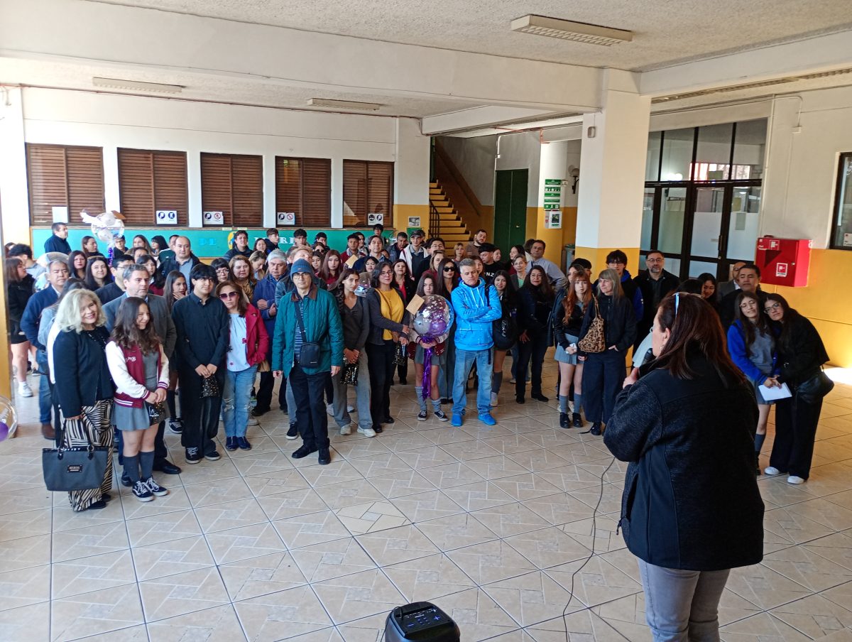 Emotiva despedida a los estudiantes de Cuarto Medio 2025