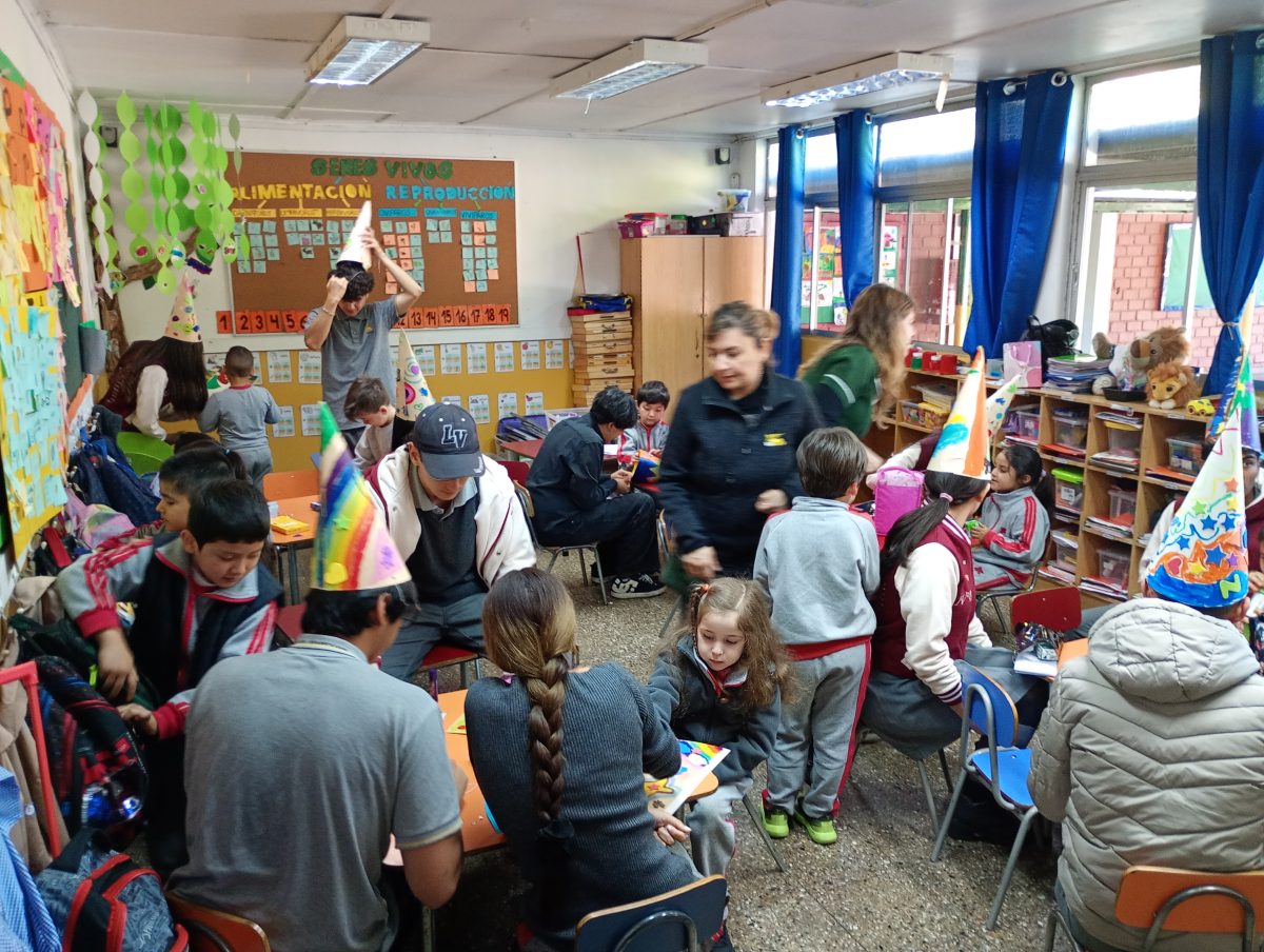 Emotiva despedida a los estudiantes de Cuarto Medio 2025