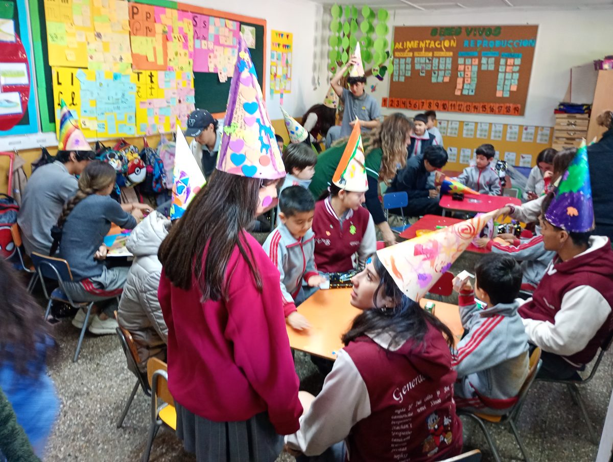 Emotiva despedida a los estudiantes de Cuarto Medio 2025