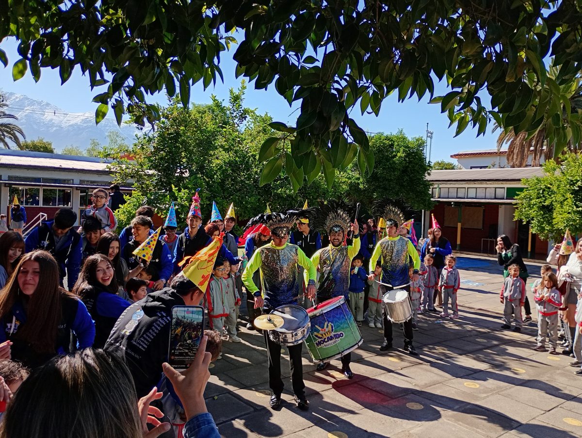 Emotiva despedida a los estudiantes de Cuarto Medio 2025