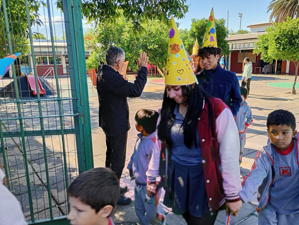 Emotiva despedida a los estudiantes de Cuarto Medio 2025