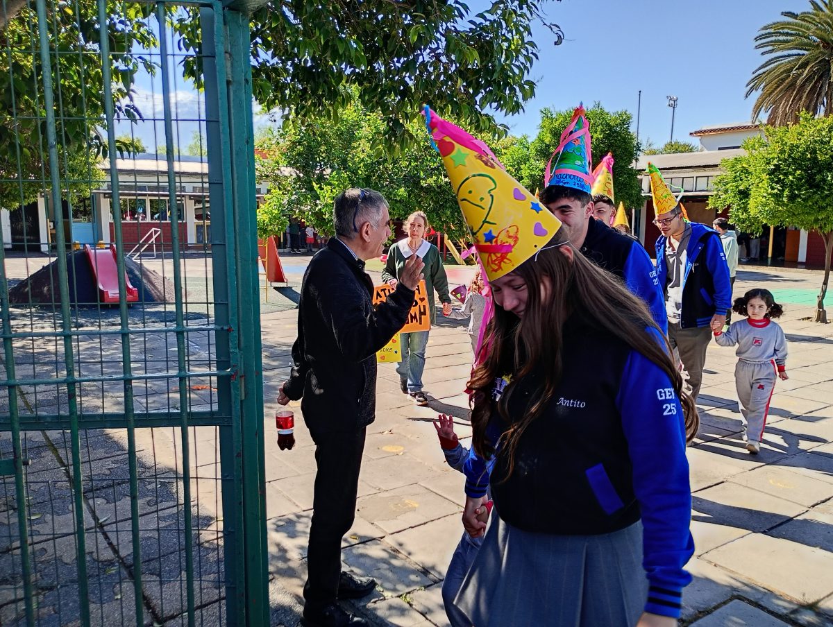 Emotiva despedida a los estudiantes de Cuarto Medio 2025