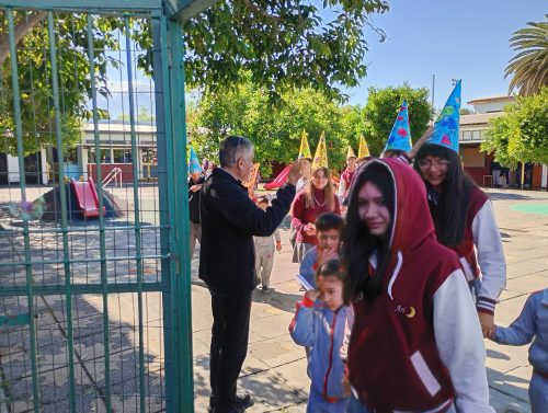 Emotiva despedida a los estudiantes de Cuarto Medio 2025