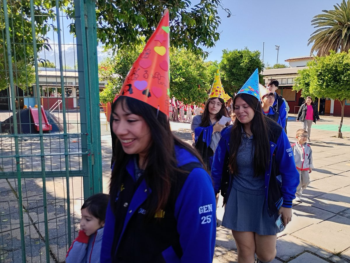 Emotiva despedida a los estudiantes de Cuarto Medio 2025