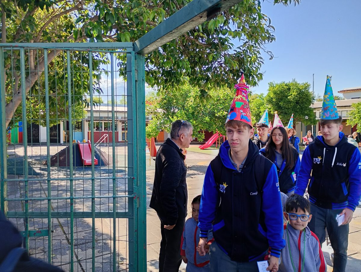 Emotiva despedida a los estudiantes de Cuarto Medio 2025