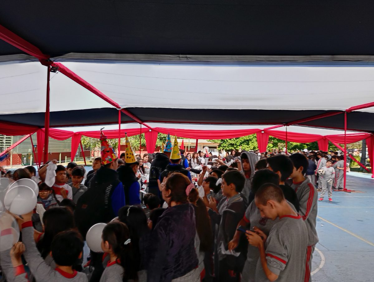 Emotiva despedida a los estudiantes de Cuarto Medio 2025