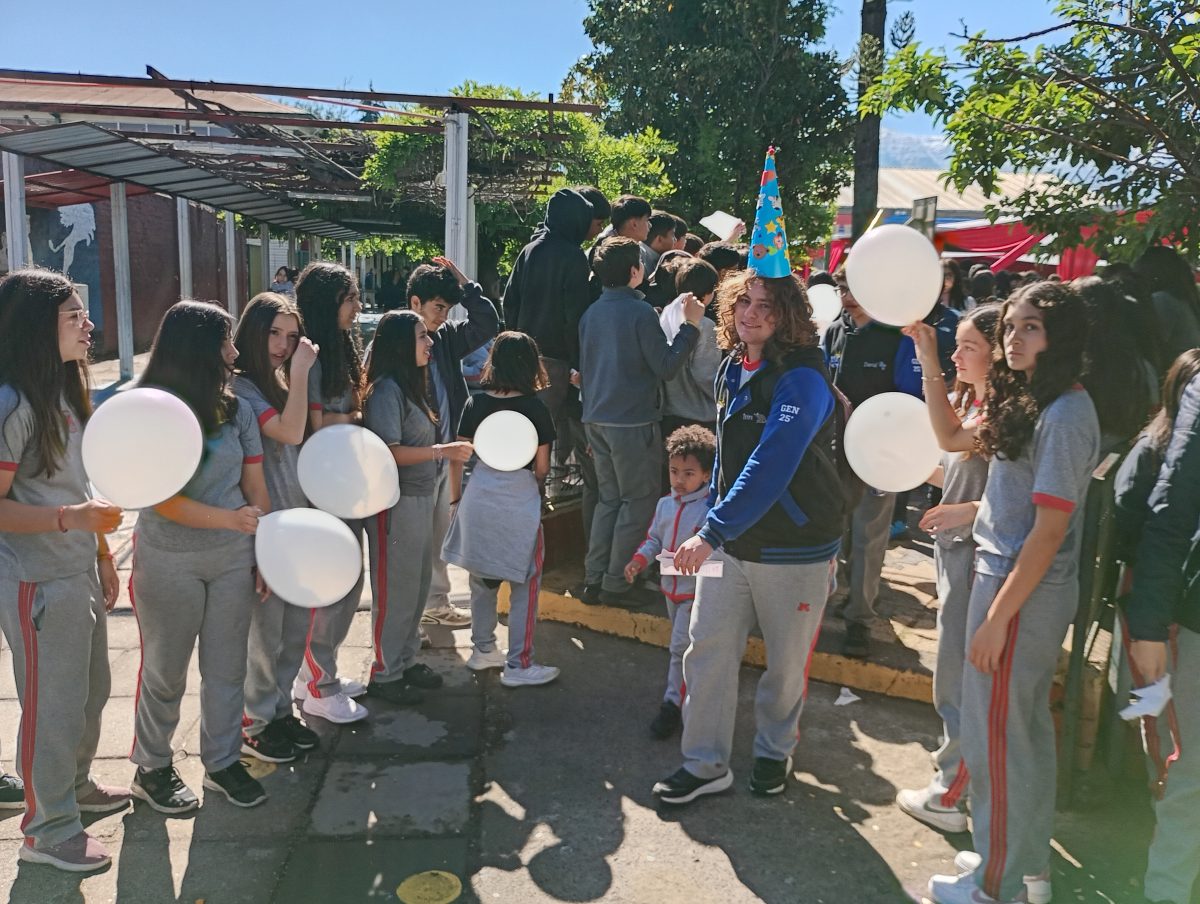 Emotiva despedida a los estudiantes de Cuarto Medio 2025