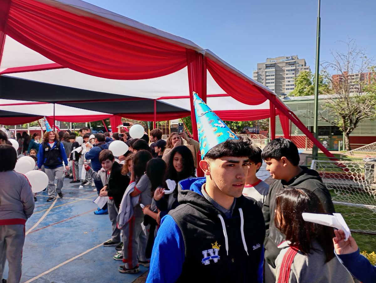 Emotiva despedida a los estudiantes de Cuarto Medio 2025