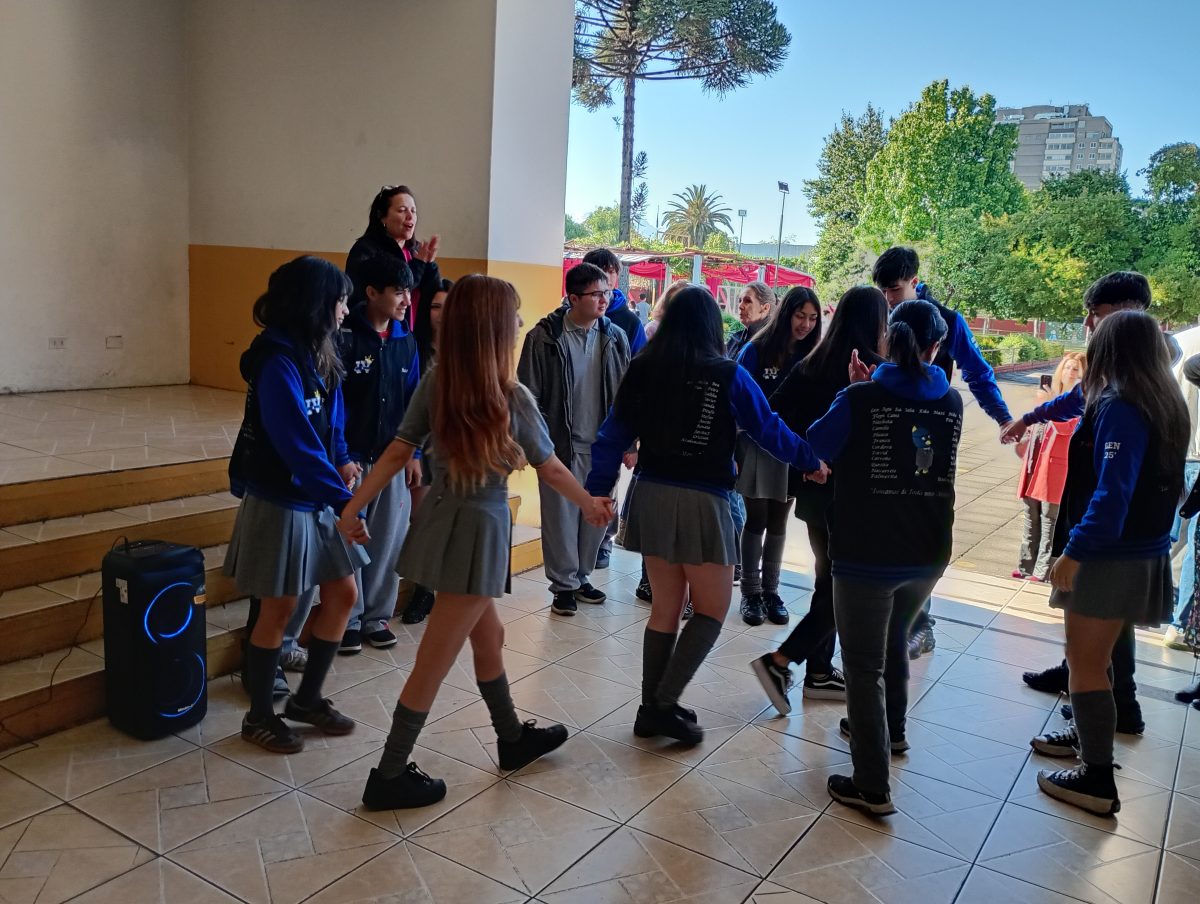 Emotiva despedida a los estudiantes de Cuarto Medio 2025