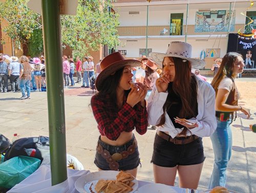 Emotiva despedida a los estudiantes de Cuarto Medio 2025