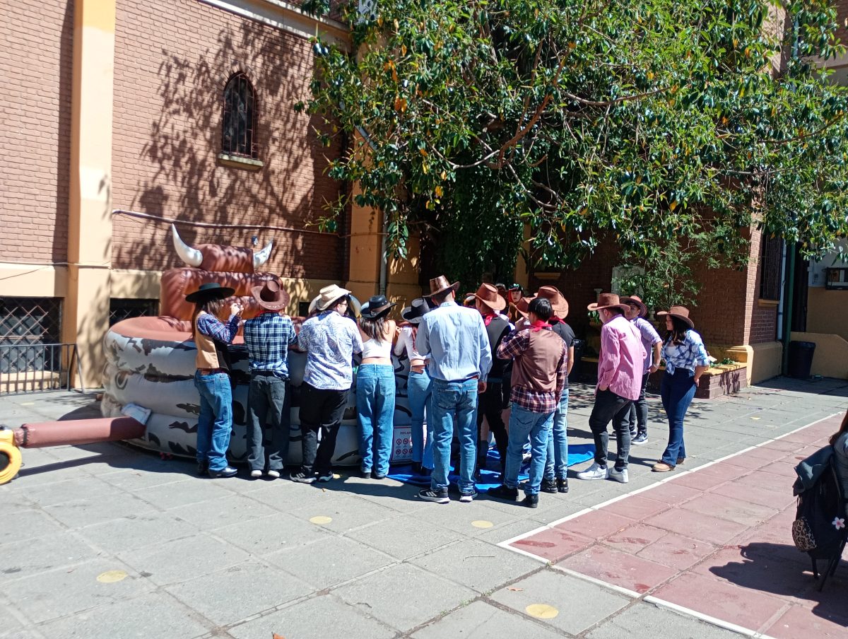 Emotiva despedida a los estudiantes de Cuarto Medio 2025