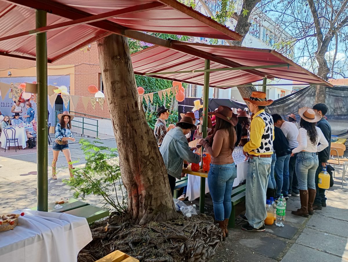 Emotiva despedida a los estudiantes de Cuarto Medio 2025