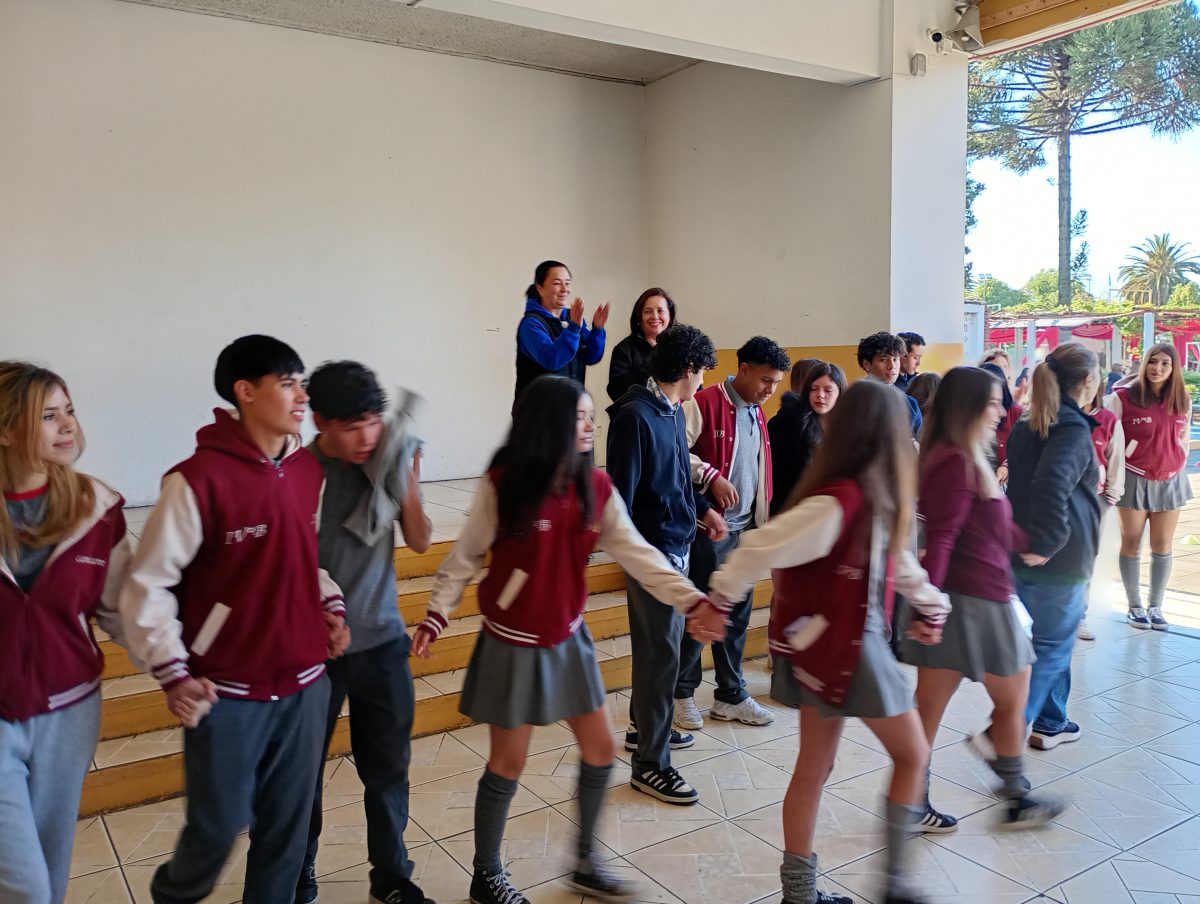 Emotiva despedida a los estudiantes de Cuarto Medio 2025