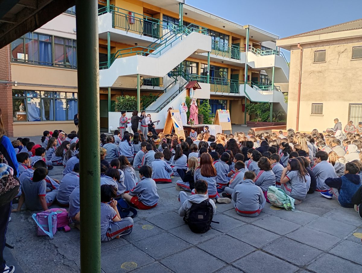 Se dio inicio al Mes de María, con oraciones comunitarias en cada ciclo.