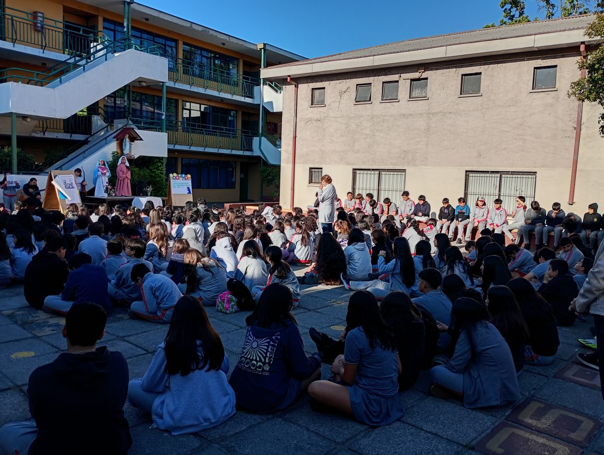 Se dio inicio al Mes de María, con oraciones comunitarias en cada ciclo.