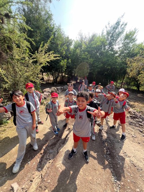 Estudiantes de 3° Básico realizaron enriquecedora salida pedagógica al Cerro San Cristóbal
