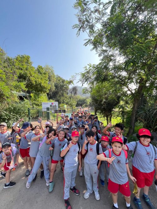 Estudiantes de 3° Básico realizaron enriquecedora salida pedagógica al Cerro San Cristóbal
