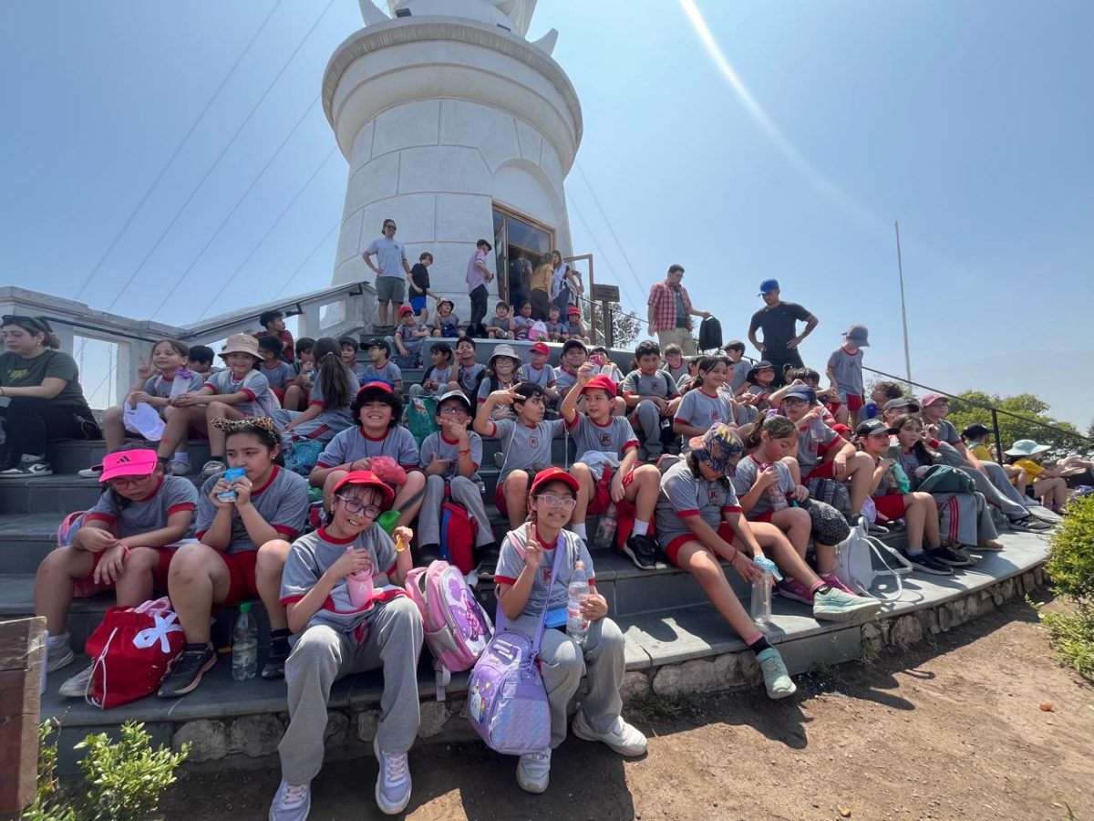 Estudiantes de 3° Básico realizaron enriquecedora salida pedagógica al Cerro San Cristóbal