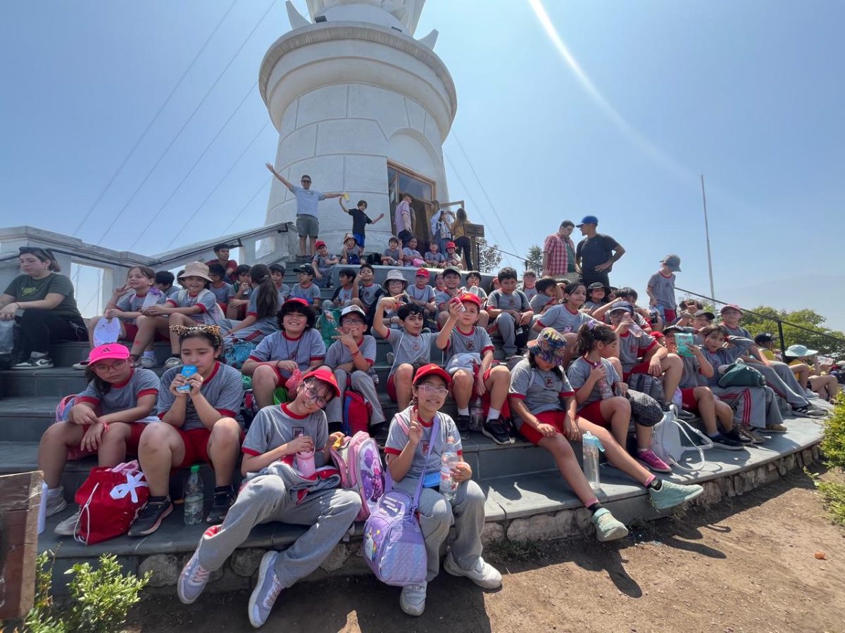 Estudiantes de 3° Básico realizaron enriquecedora salida pedagógica al Cerro San Cristóbal