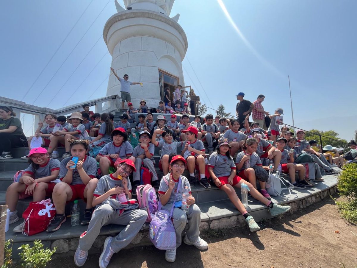 Estudiantes de 3° Básico realizaron enriquecedora salida pedagógica al Cerro San Cristóbal