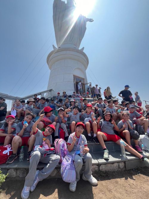 Estudiantes de 3° Básico realizaron enriquecedora salida pedagógica al Cerro San Cristóbal