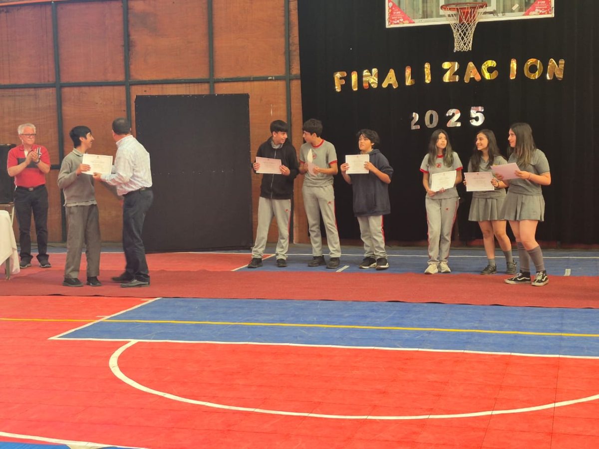 Acto de Finalización escolar 2025. Ciclo III