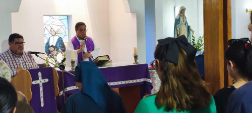 Visita y celebración de profesores al Hogar el atardecer