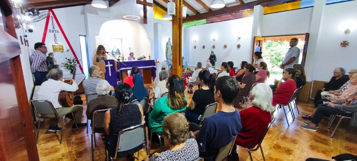 Visita y celebración de profesores al Hogar el atardecer