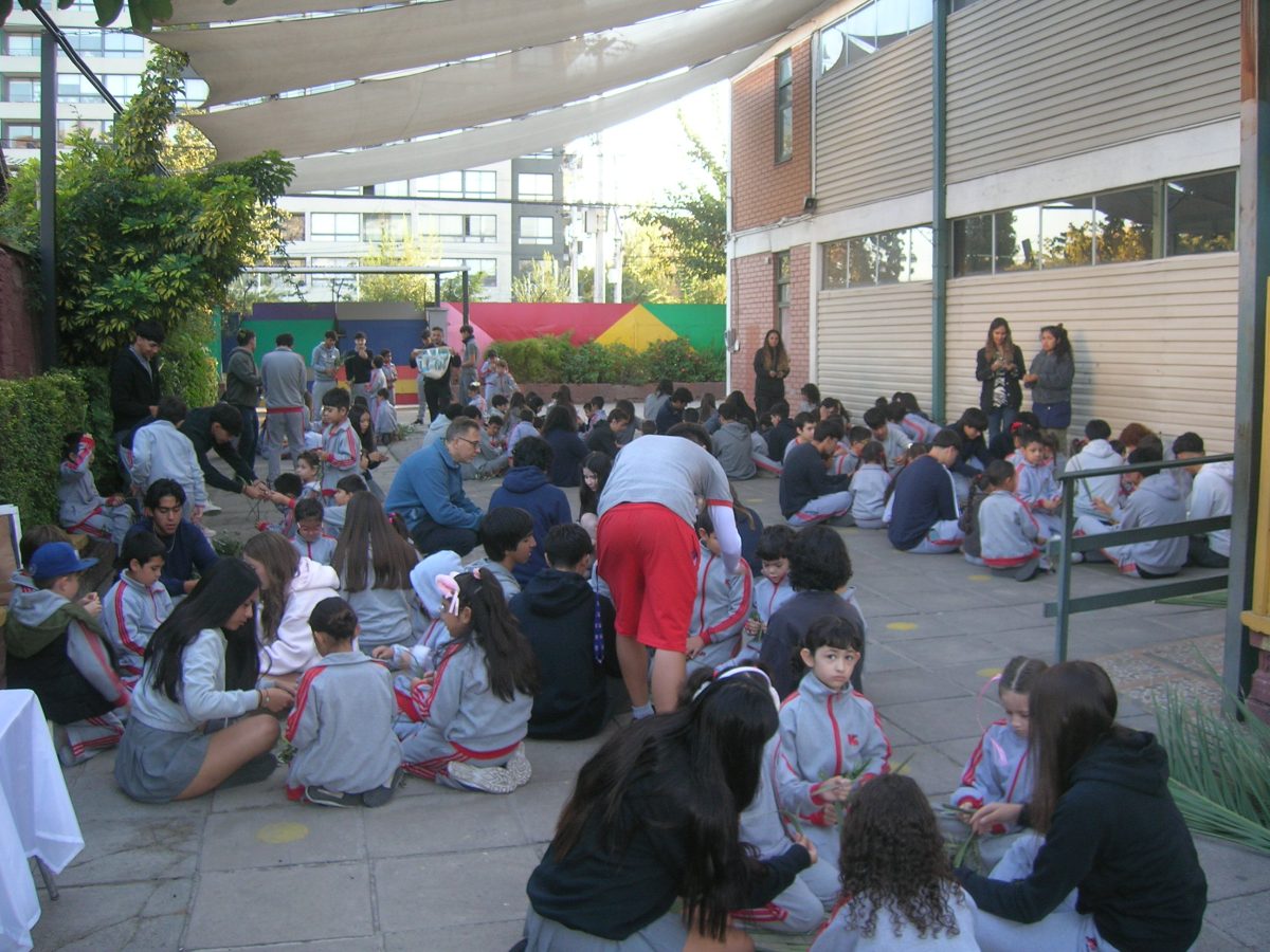 Fiesta de los Ramos. Confección y bendición de los ramos.