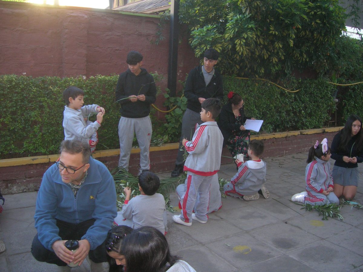 Fiesta de los Ramos. Confección y bendición de los ramos.