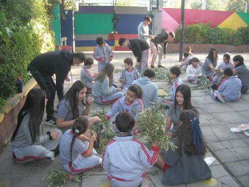 Fiesta de los Ramos. Confección y bendición de los ramos.