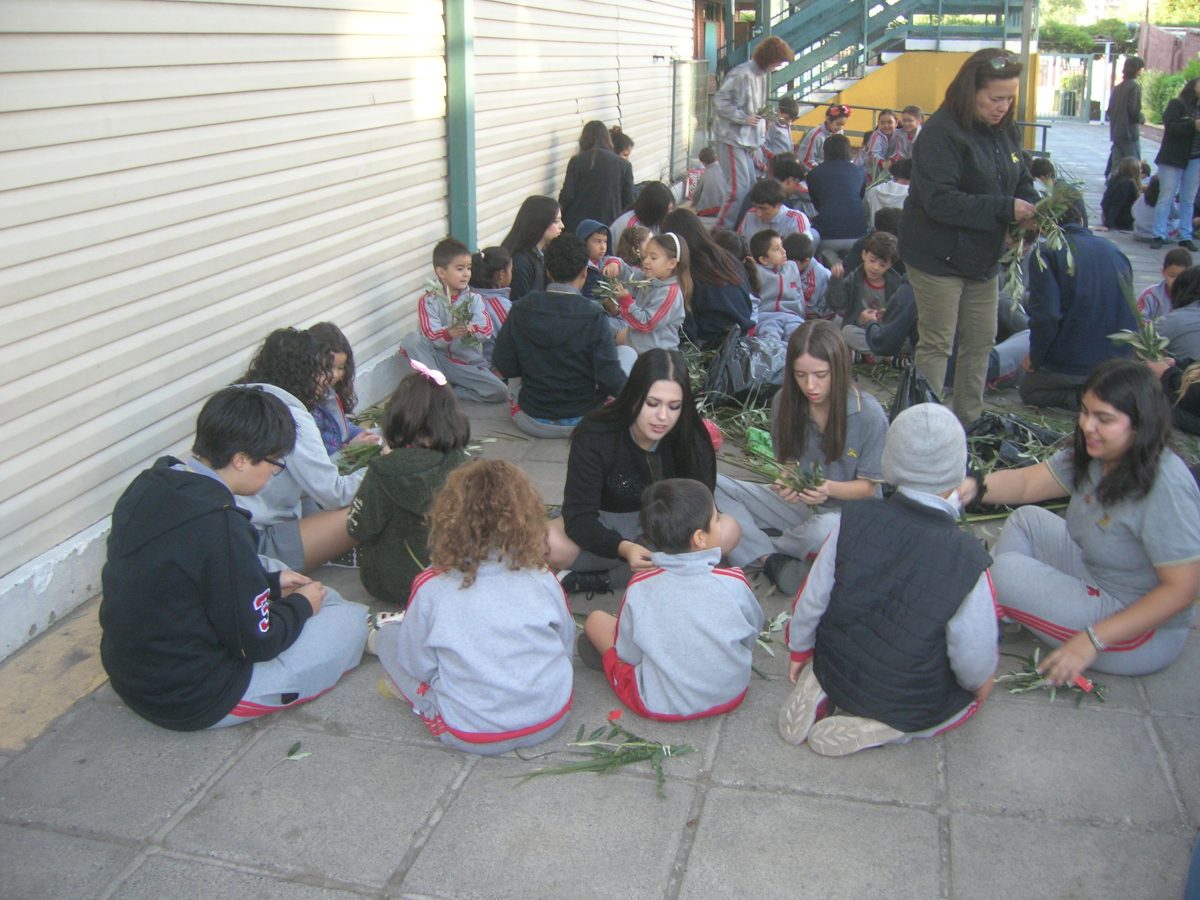 Fiesta de los Ramos. Confección y bendición de los ramos.