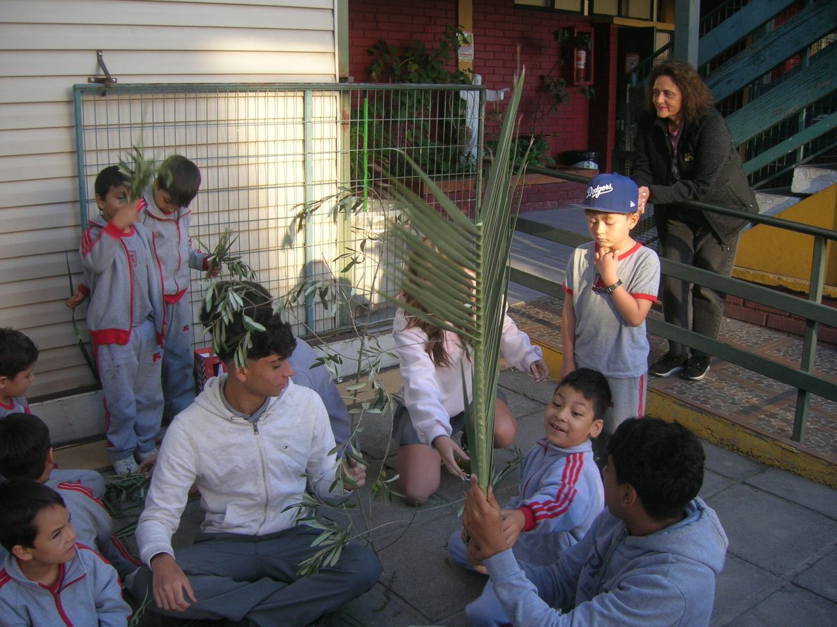 Fiesta de los Ramos. Confección y bendición de los ramos.
