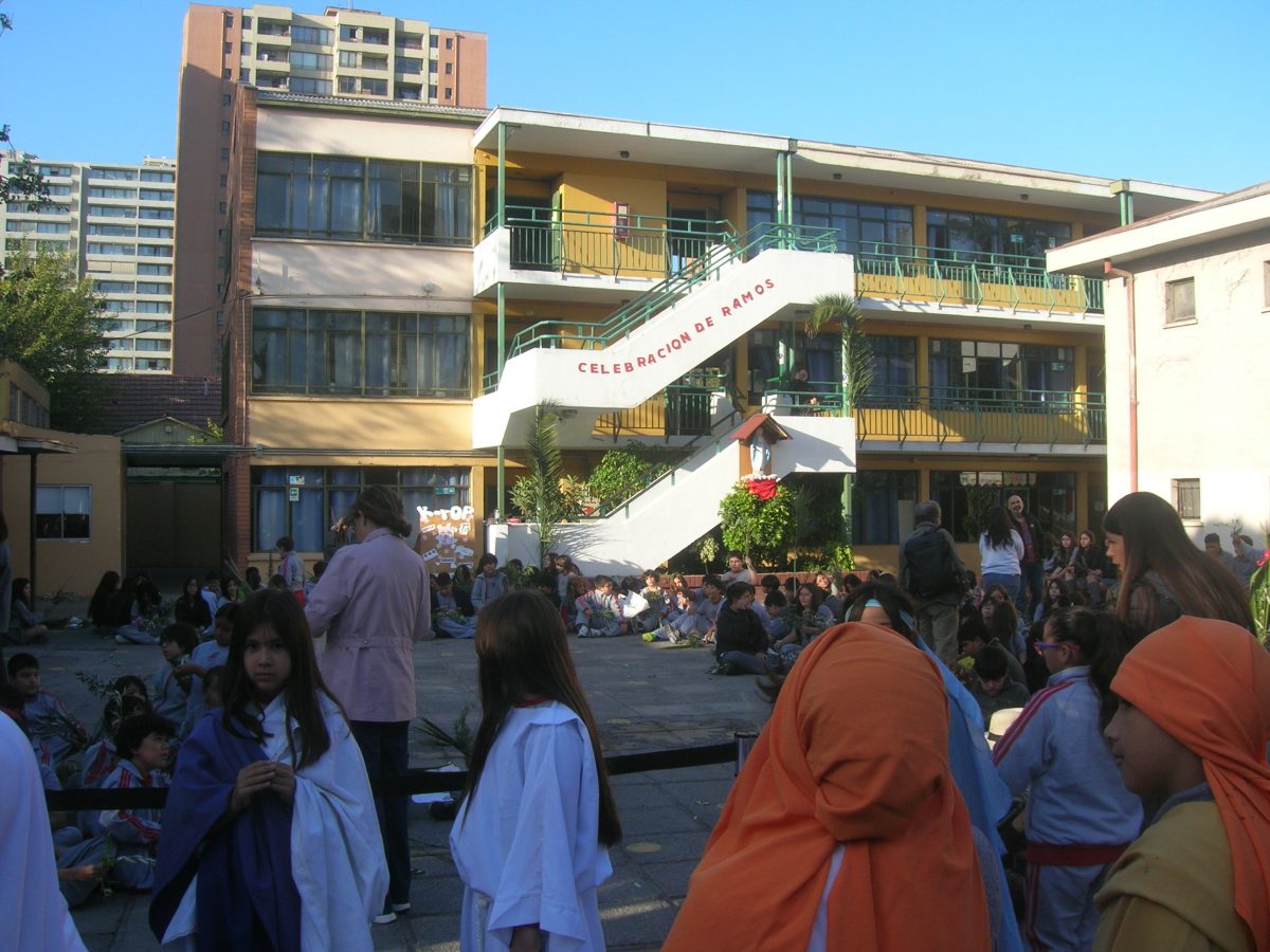 Fiesta de los Ramos. Confección y bendición de los ramos.