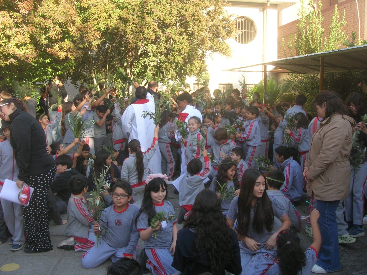 Fiesta de los Ramos. Confección y bendición de los ramos.
