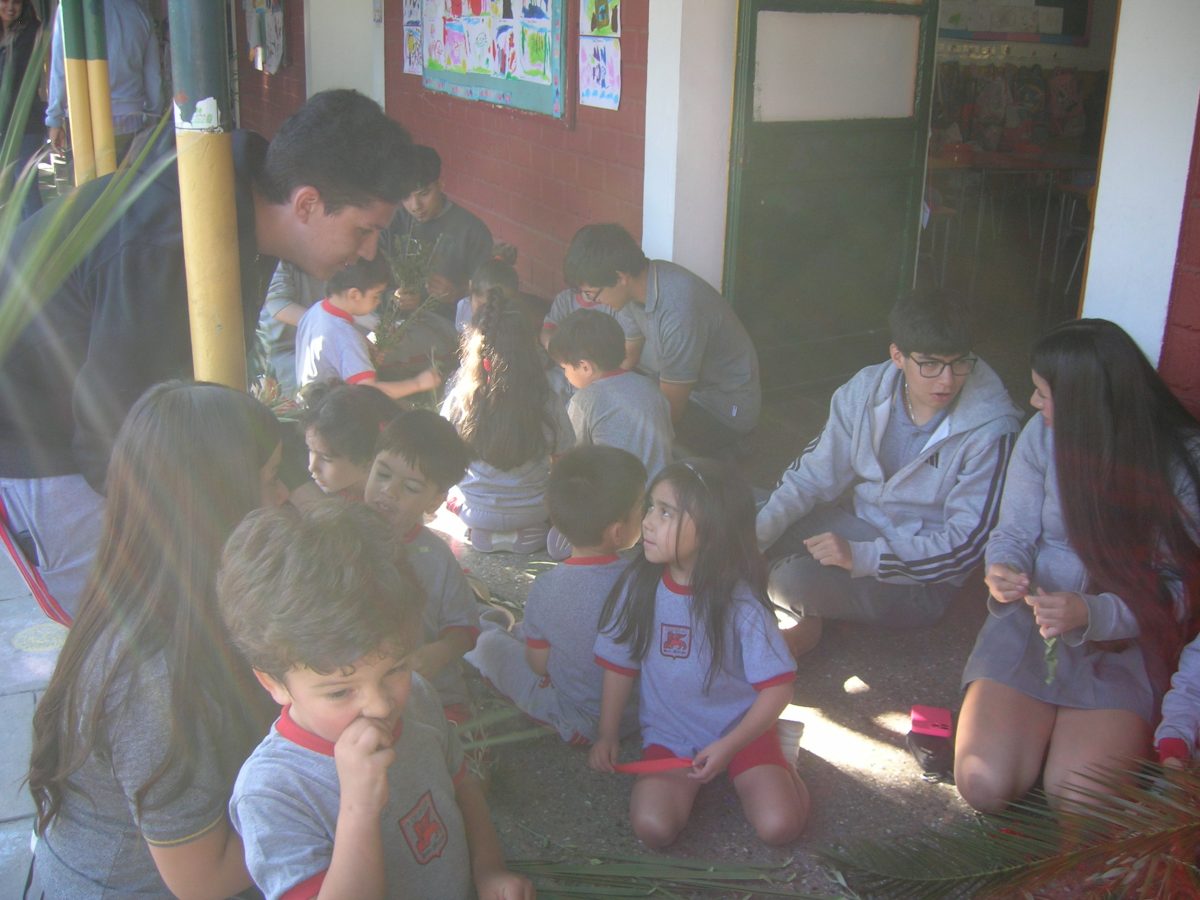 Fiesta de los Ramos. Confección y bendición de los ramos.