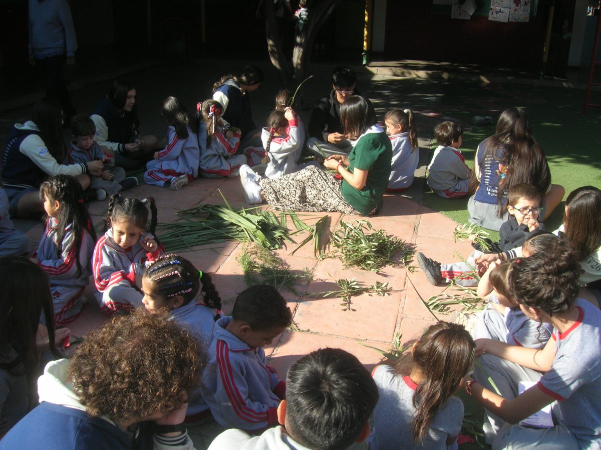 Fiesta de los Ramos. Confección y bendición de los ramos.