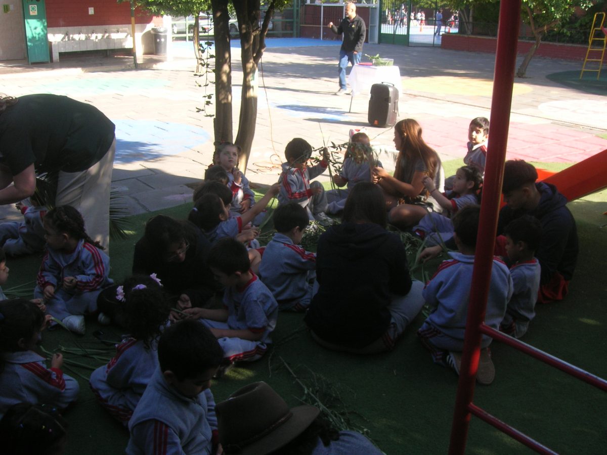 Fiesta de los Ramos. Confección y bendición de los ramos.