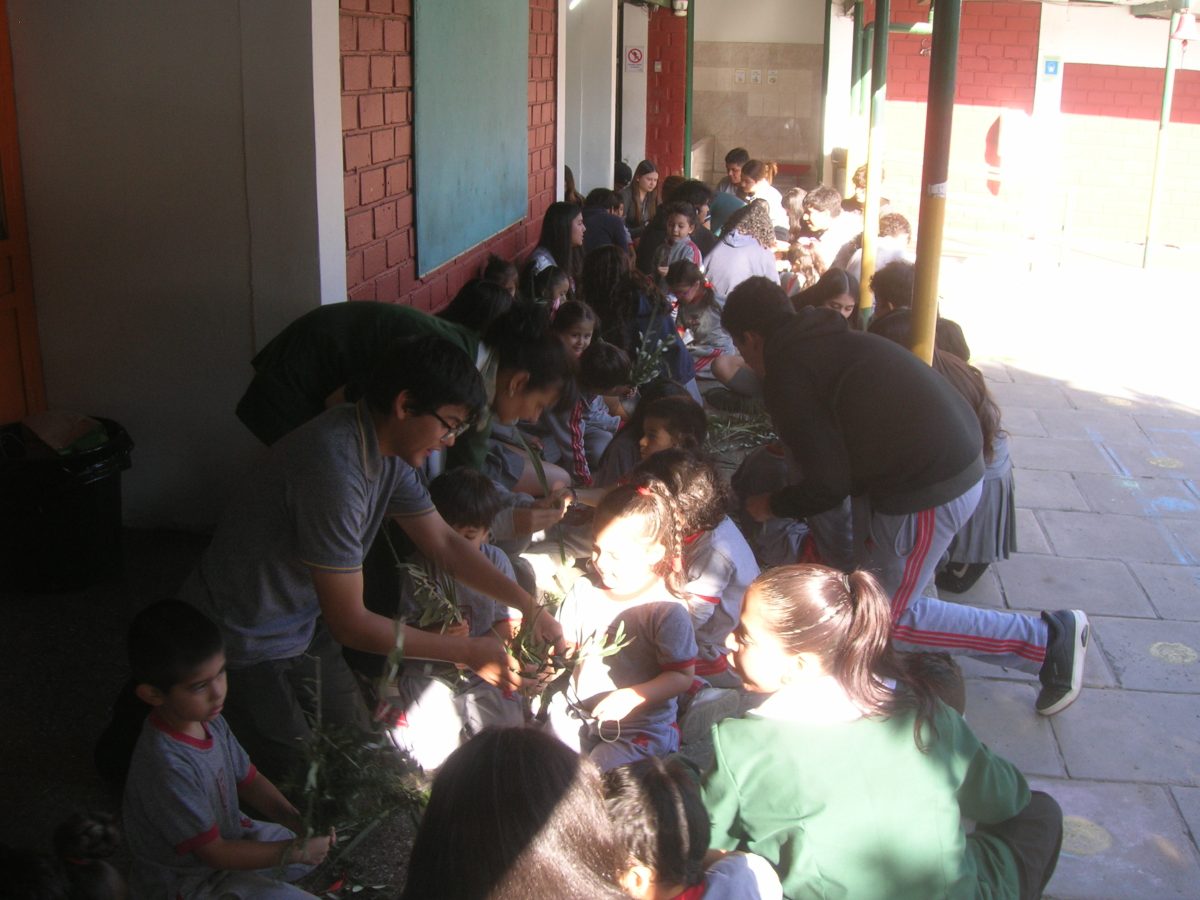 Fiesta de los Ramos. Confección y bendición de los ramos.