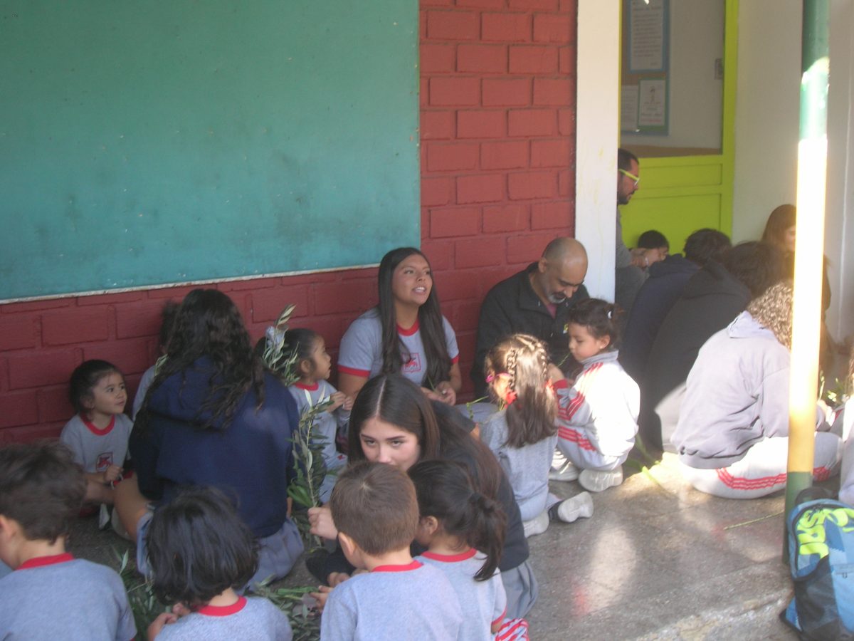Fiesta de los Ramos. Confección y bendición de los ramos.