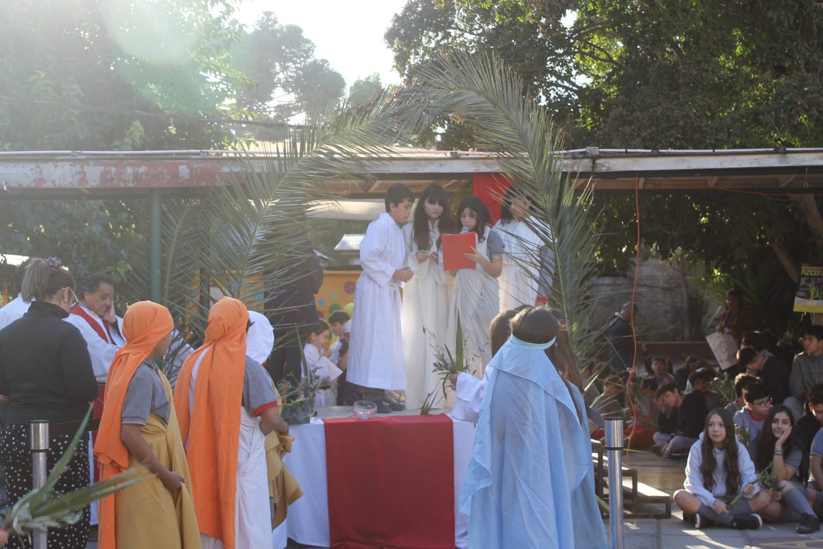 Fiesta de los Ramos. Confección y bendición de los ramos.