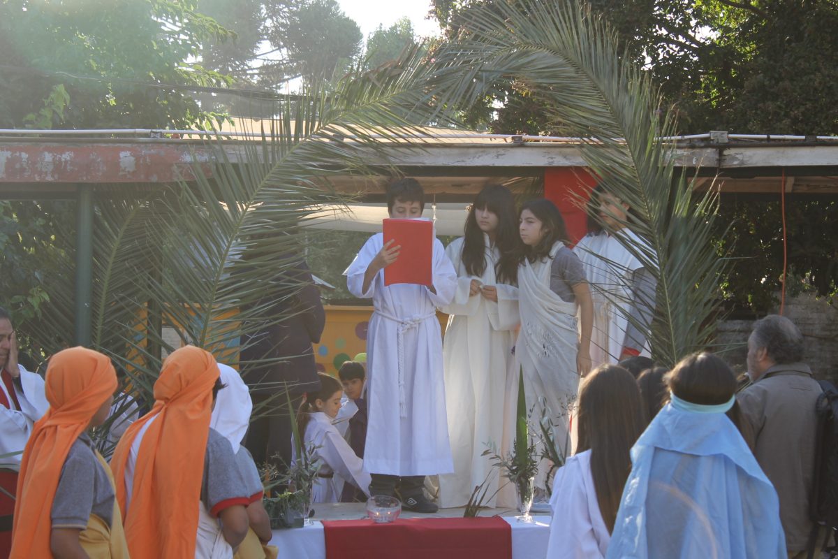 Fiesta de los Ramos. Confección y bendición de los ramos.