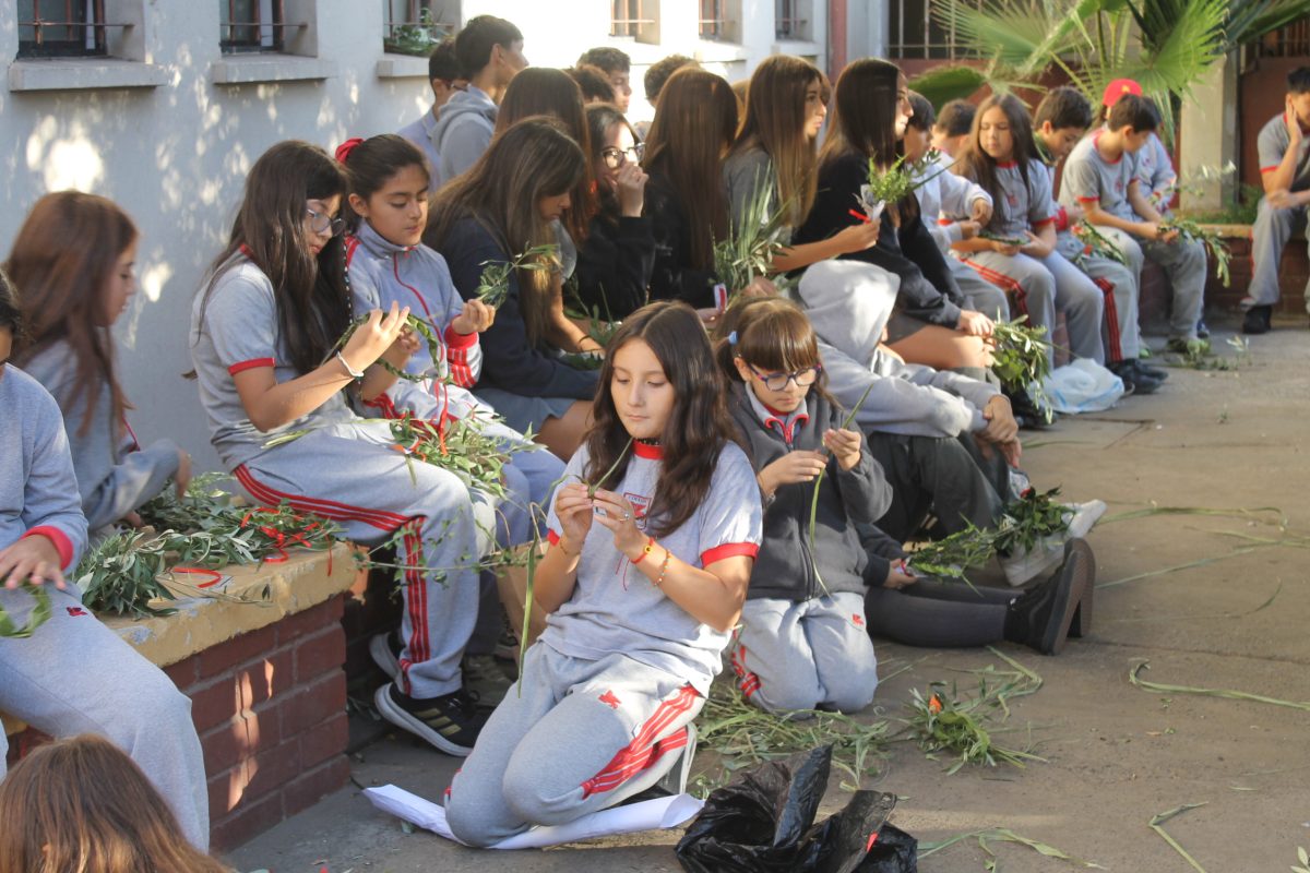 Fiesta de los Ramos. Confección y bendición de los ramos.