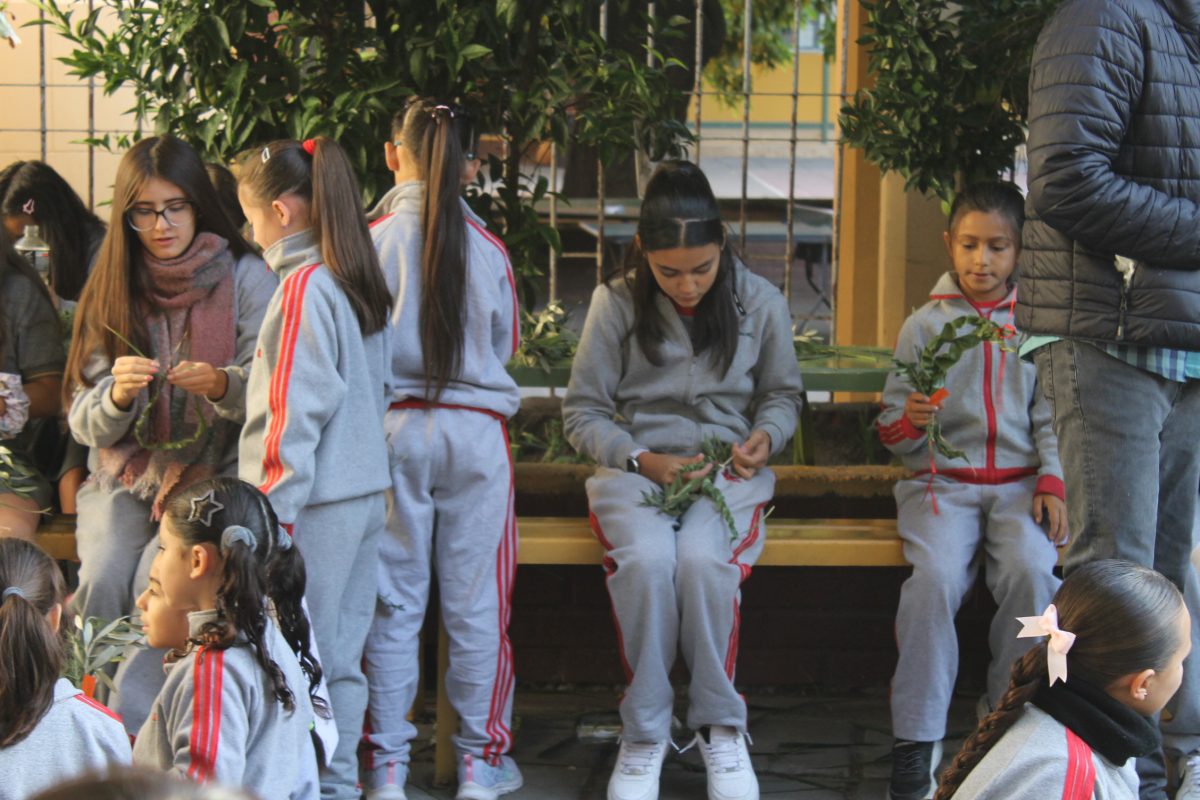 Fiesta de los Ramos. Confección y bendición de los ramos.