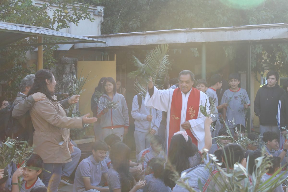 Fiesta de los Ramos. Confección y bendición de los ramos.