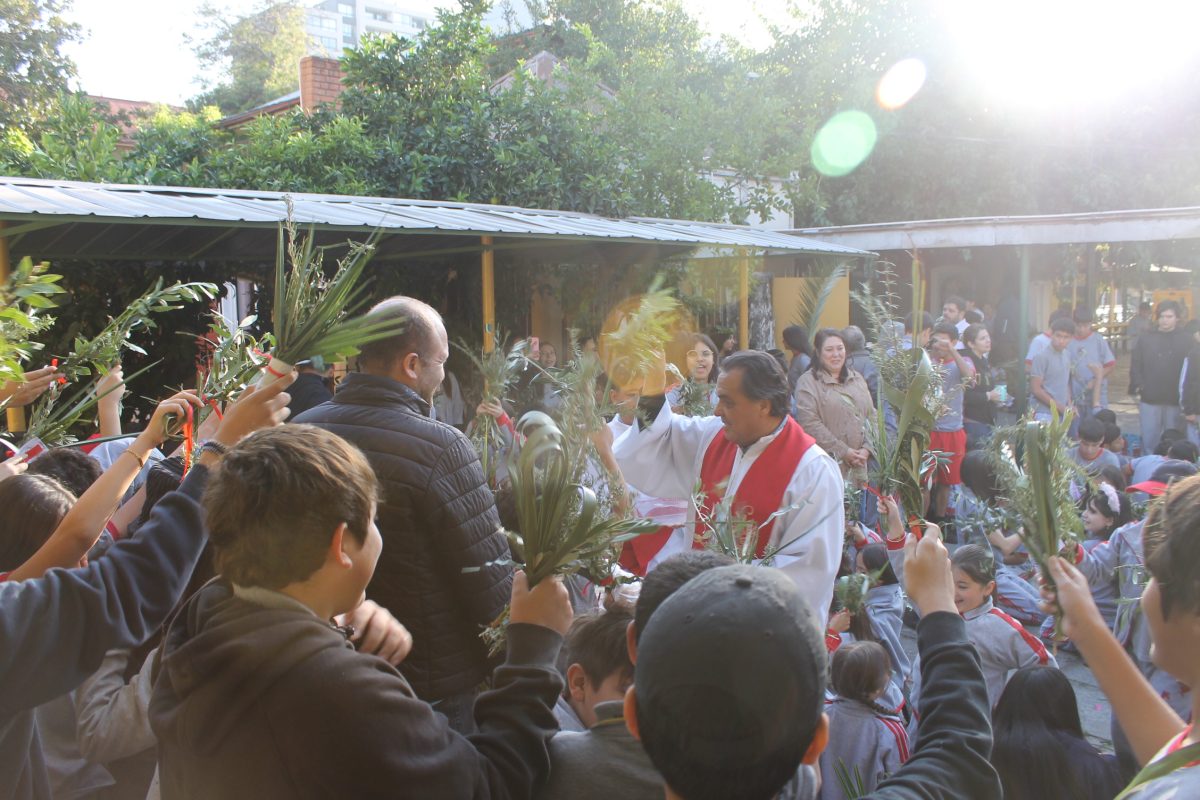 Fiesta de los Ramos. Confección y bendición de los ramos.