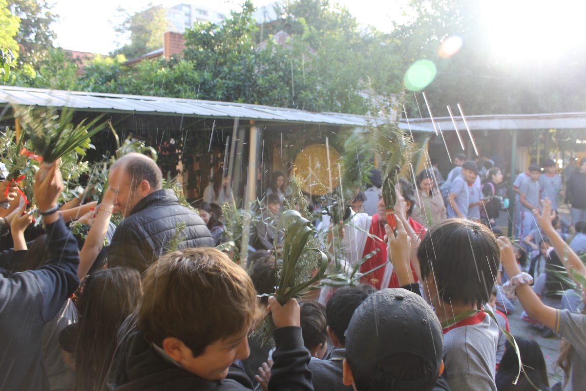 Fiesta de los Ramos. Confección y bendición de los ramos.