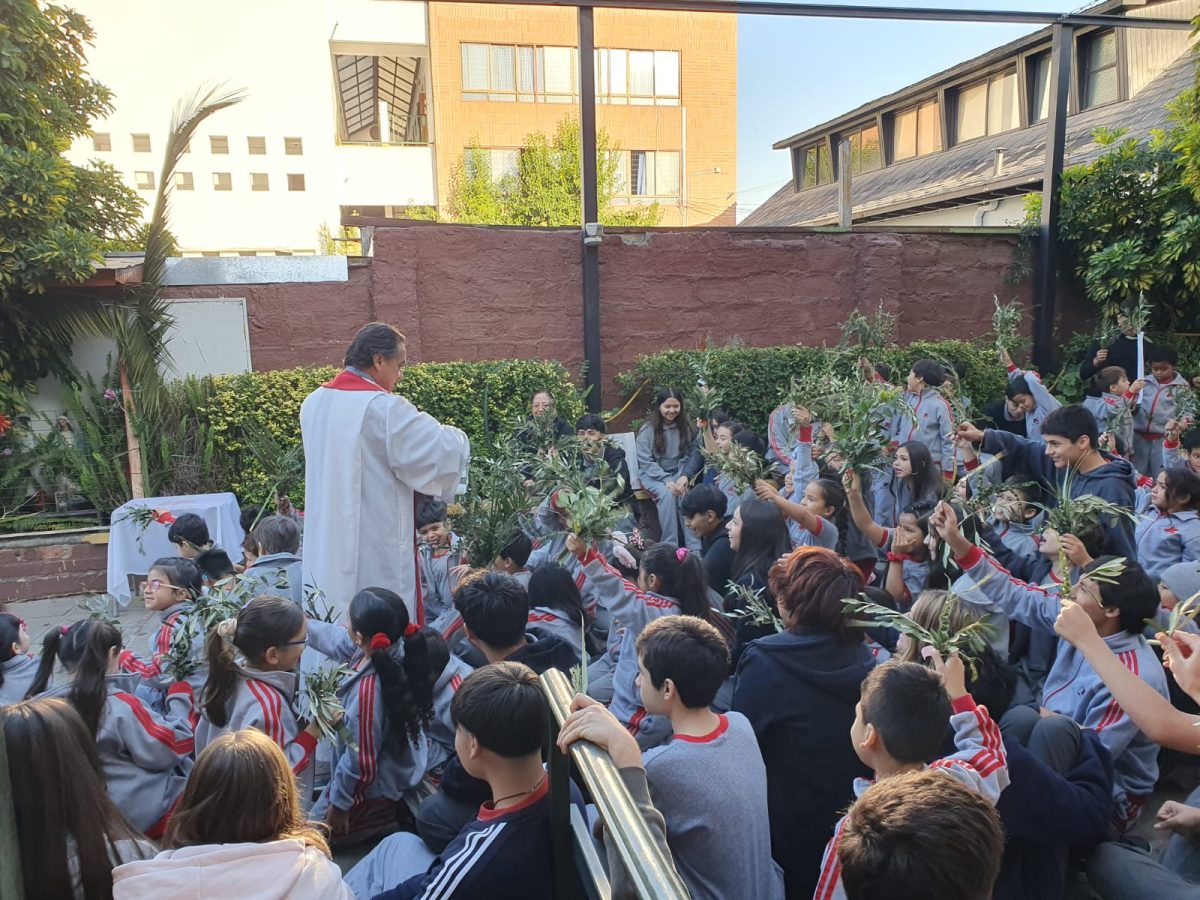 Fiesta de los Ramos. Confección y bendición de los ramos.